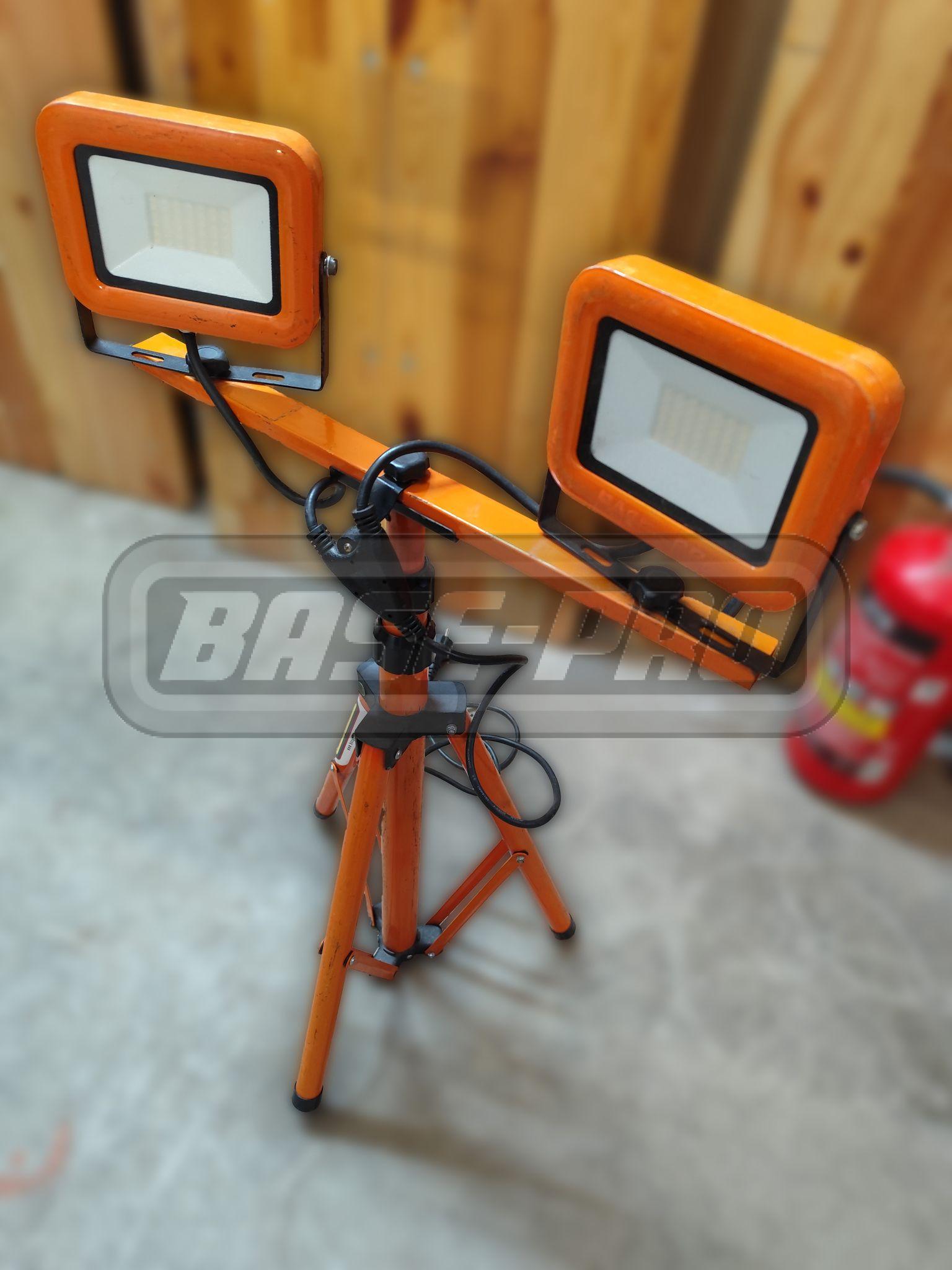 LED 2 x 30W na stativu - Image 2